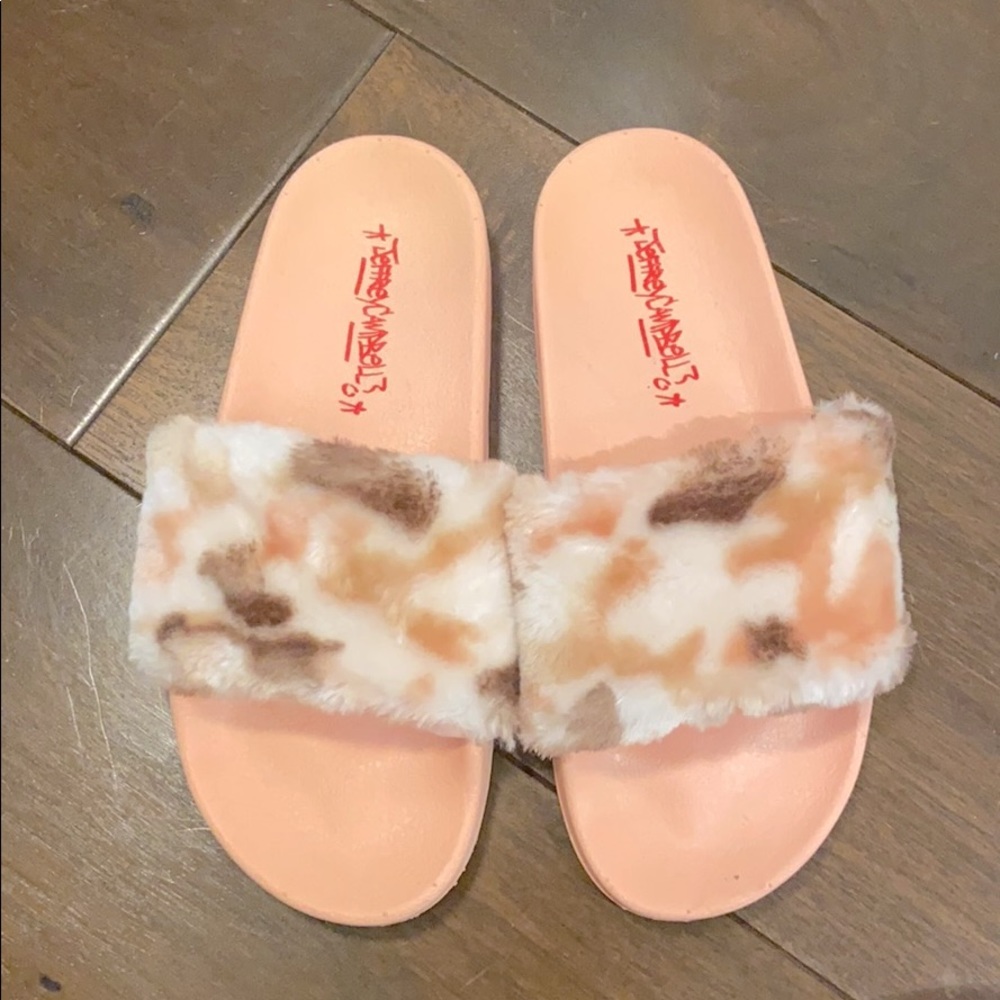 Jeffrey Campbell Furry Slides